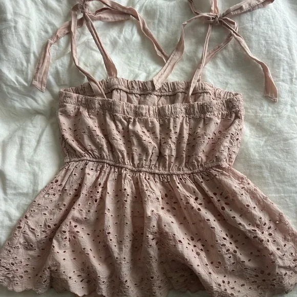 Abercrombie & Fitch Pink Eyelet Top - Picture 2 of 2